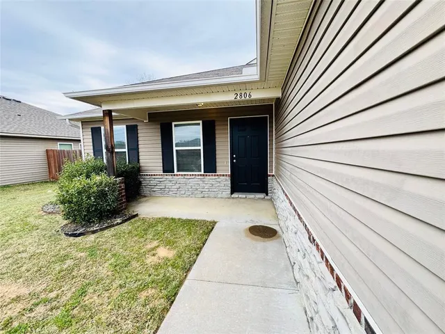Photo 3 — 2806 E Pittsburg Street, Broken Arrow, OK 74014