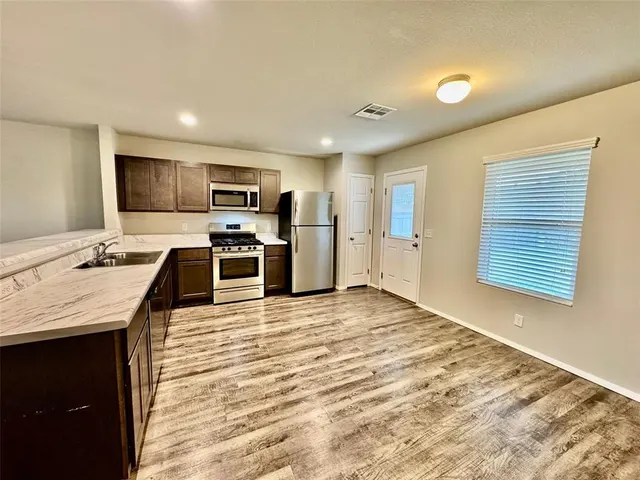 Photo 5 — 2806 E Pittsburg Street, Broken Arrow, OK 74014