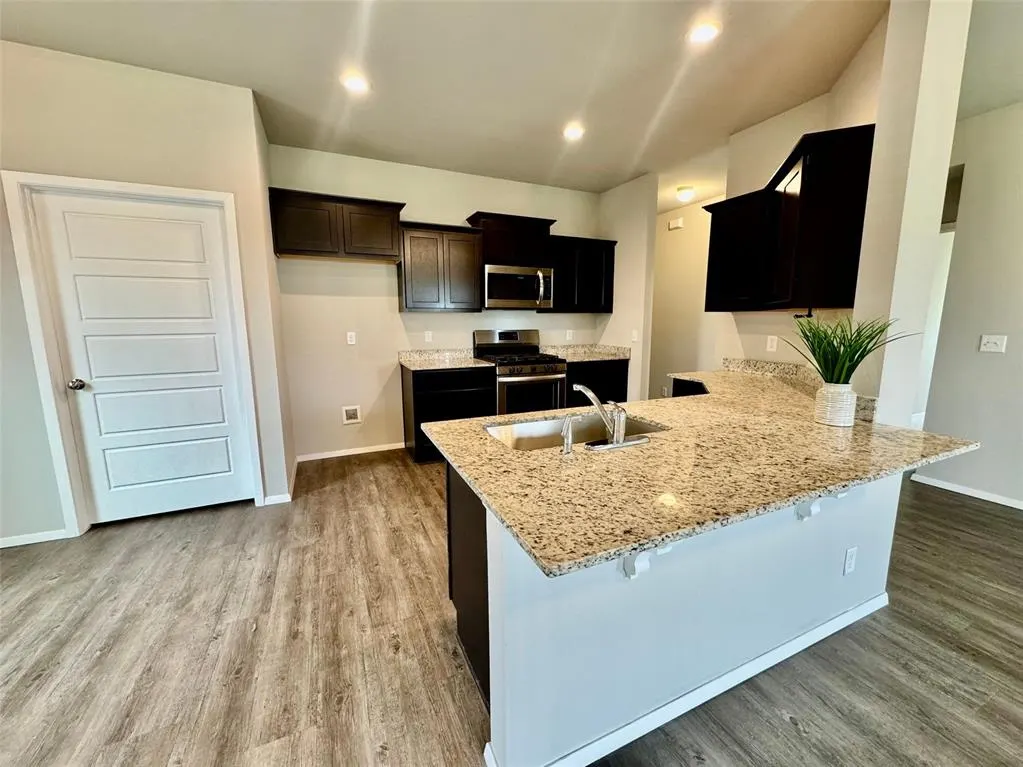 Photo 4 — 2014 S 15th Street, Broken Arrow, OK 74012