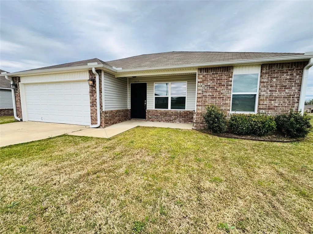 Front exterior — 1817 S 15th Street, Broken Arrow, OK 74012