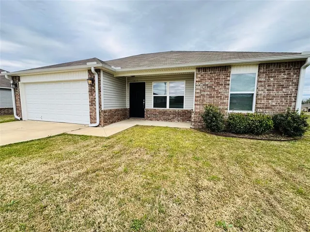 Front exterior — 1817 S 15th Street, Broken Arrow, OK 74012