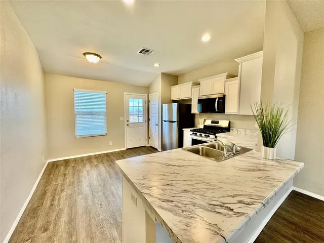 Photo 8 — 1817 S 15th Street, Broken Arrow, OK 74012