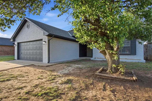 Photo 4 — 1137 SW 100th Terrace, Oklahoma City, OK 73139