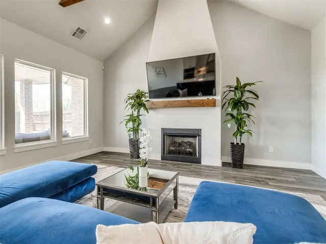 Photo 8 — 2304 E Kellan Court Terrace, Mustang, OK 73064