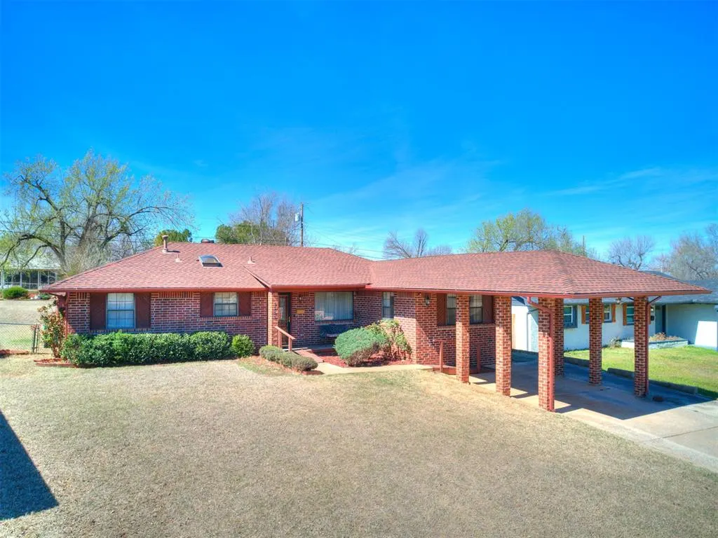 Front exterior — 5725 N Rhode Island Avenue, Oklahoma City, OK 73111