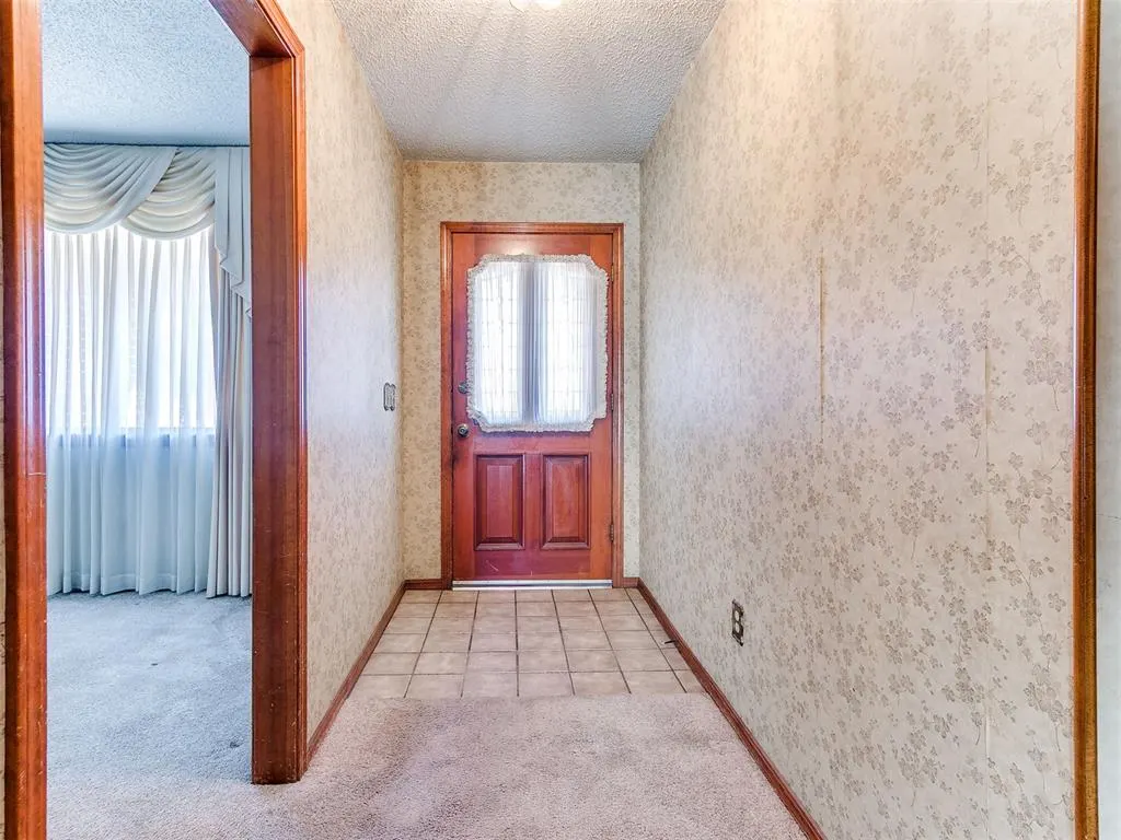 Photo 6 — 5725 N Rhode Island Avenue, Oklahoma City, OK 73111