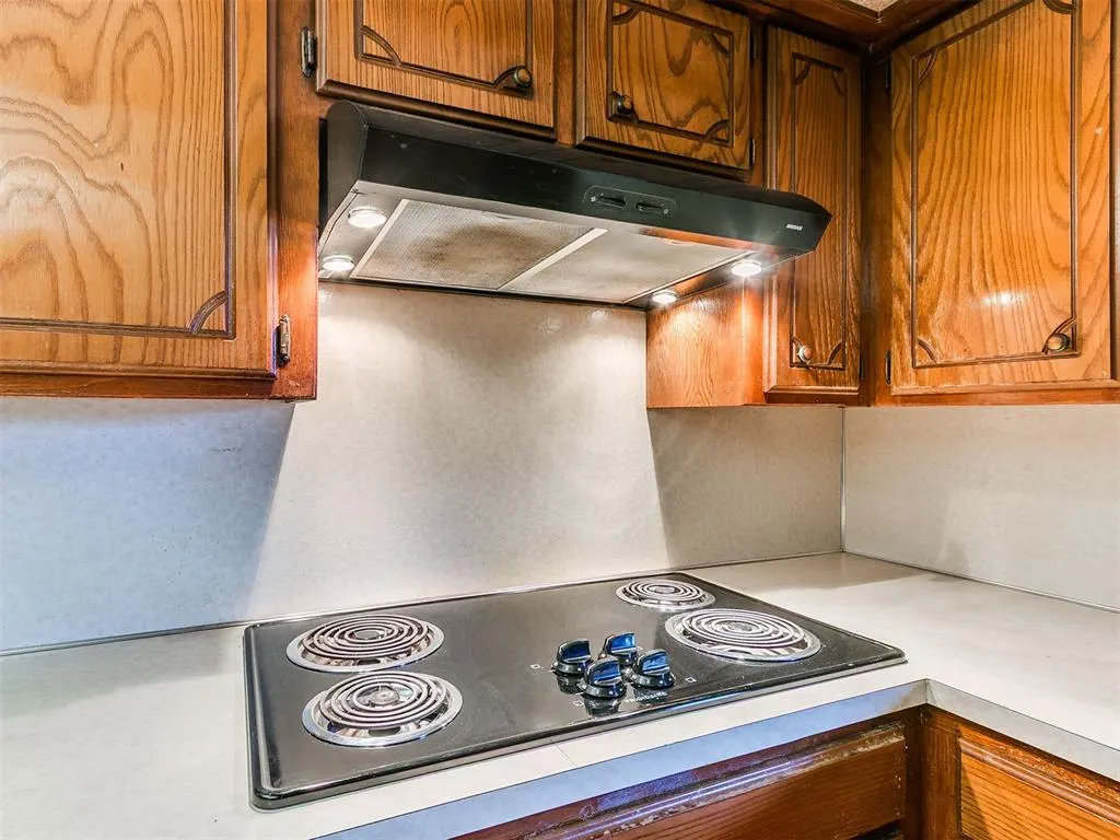 Photo 19 — 5725 N Rhode Island Avenue, Oklahoma City, OK 73111