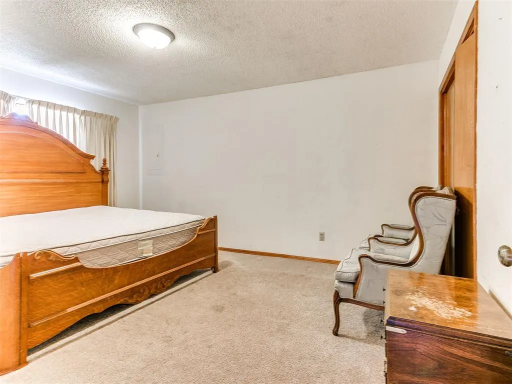 Photo 24 — 5725 N Rhode Island Avenue, Oklahoma City, OK 73111