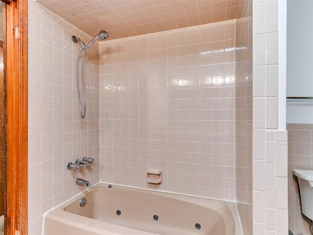 Photo 29 — 5725 N Rhode Island Avenue, Oklahoma City, OK 73111