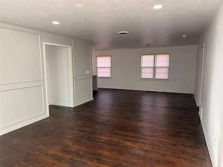 Photo 14 — 1123 W Brooks Street, Norman, OK 73069