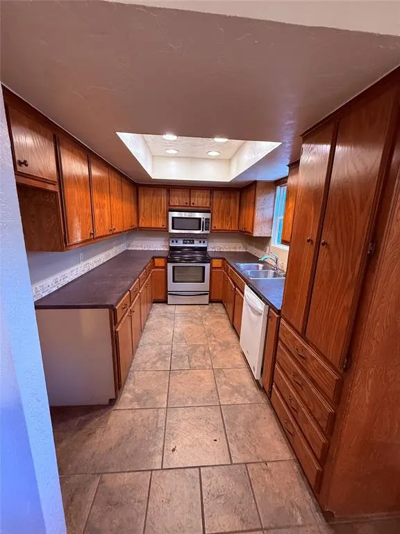 Photo 3 — 2007 Oakhurst Avenue, Norman, OK 73071