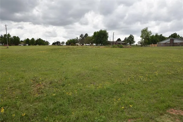 Photo 5 — 2915 Sharon Gale Drive, Guthrie, OK 73044