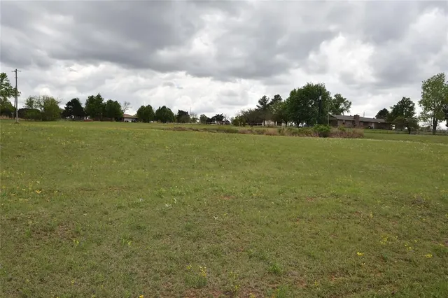 Photo 8 — 2915 Sharon Gale Drive, Guthrie, OK 73044