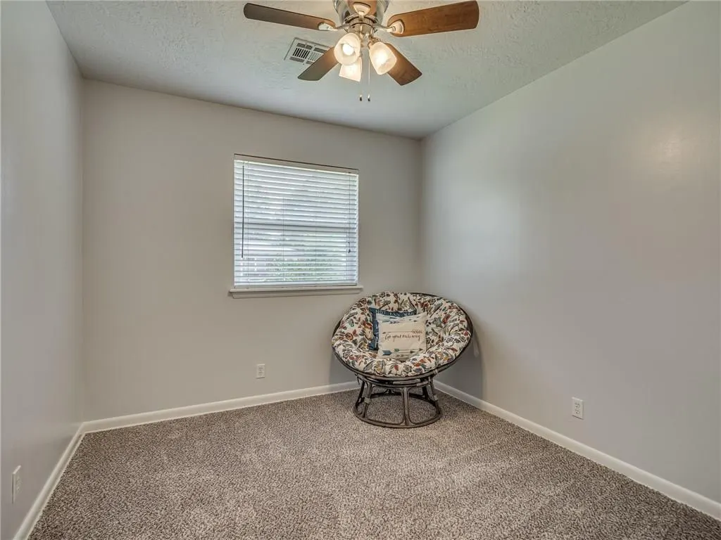 Photo 7 — 819 E Mosier Street, Norman, OK 73071