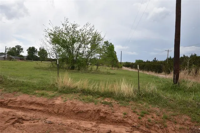Photo 5 — 3195 Sharon Gale Drive, Guthrie, OK 73044