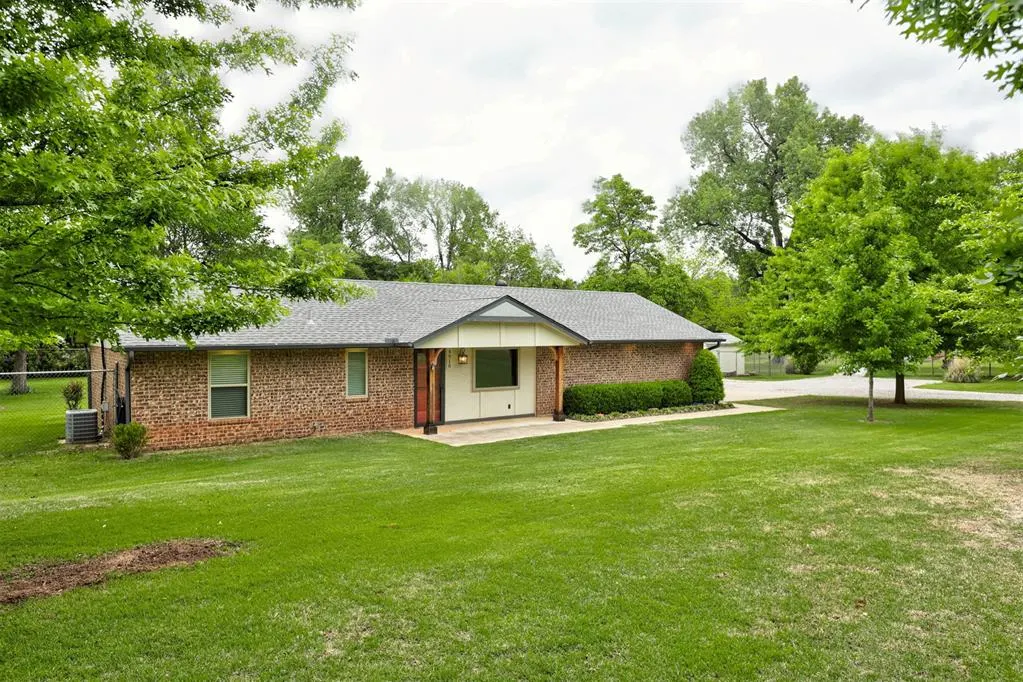 Photo 4 — 4918 Willowood Way, Norman, OK 73026
