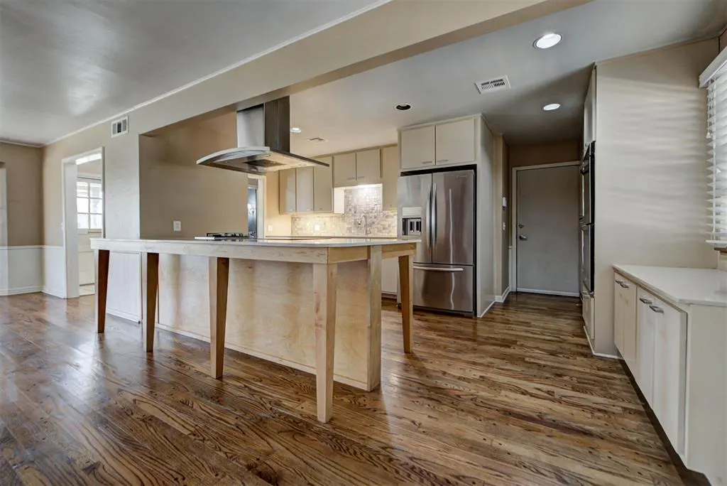 Photo 2 — 5101 N Miller Place, Oklahoma City, OK 73112