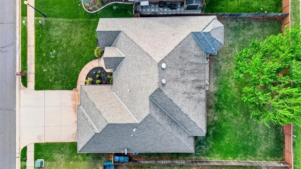 Photo 4 — 1717 Redland Drive, Edmond, OK 73003