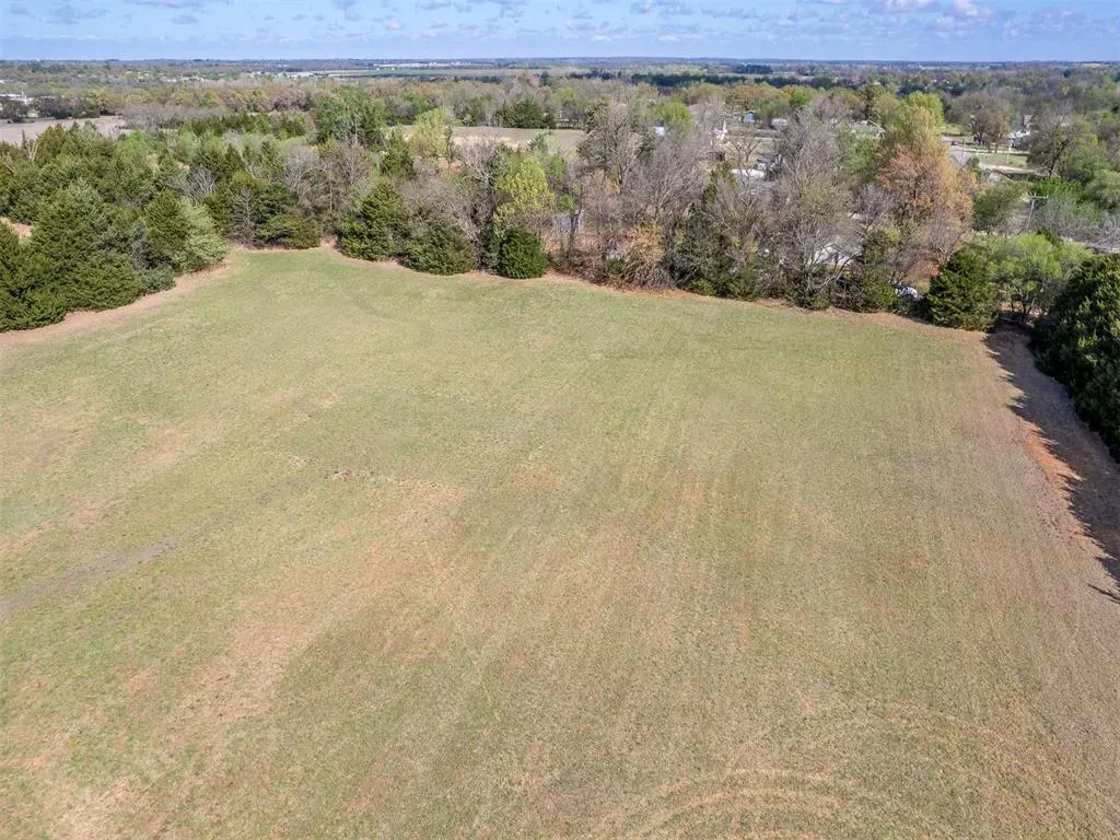 Photo 9 — 16995 NE 23rd Street, Choctaw, OK 73020