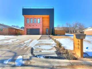 Sold home at 605 N Idaho Avenue