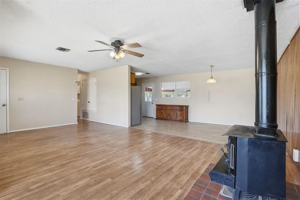 Photo 16 — 1511 D Street, Snyder, OK 73566
