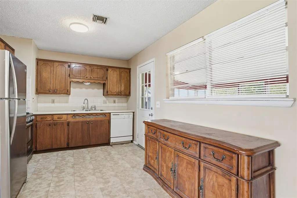 Photo 20 — 1511 D Street, Snyder, OK 73566
