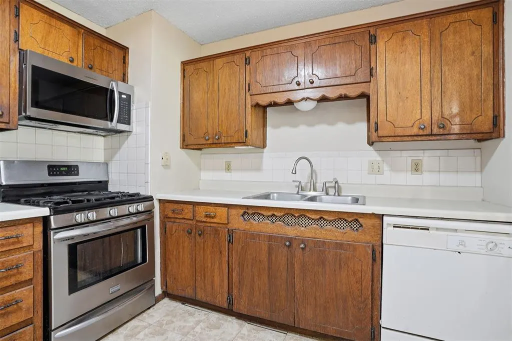 Photo 23 — 1511 D Street, Snyder, OK 73566