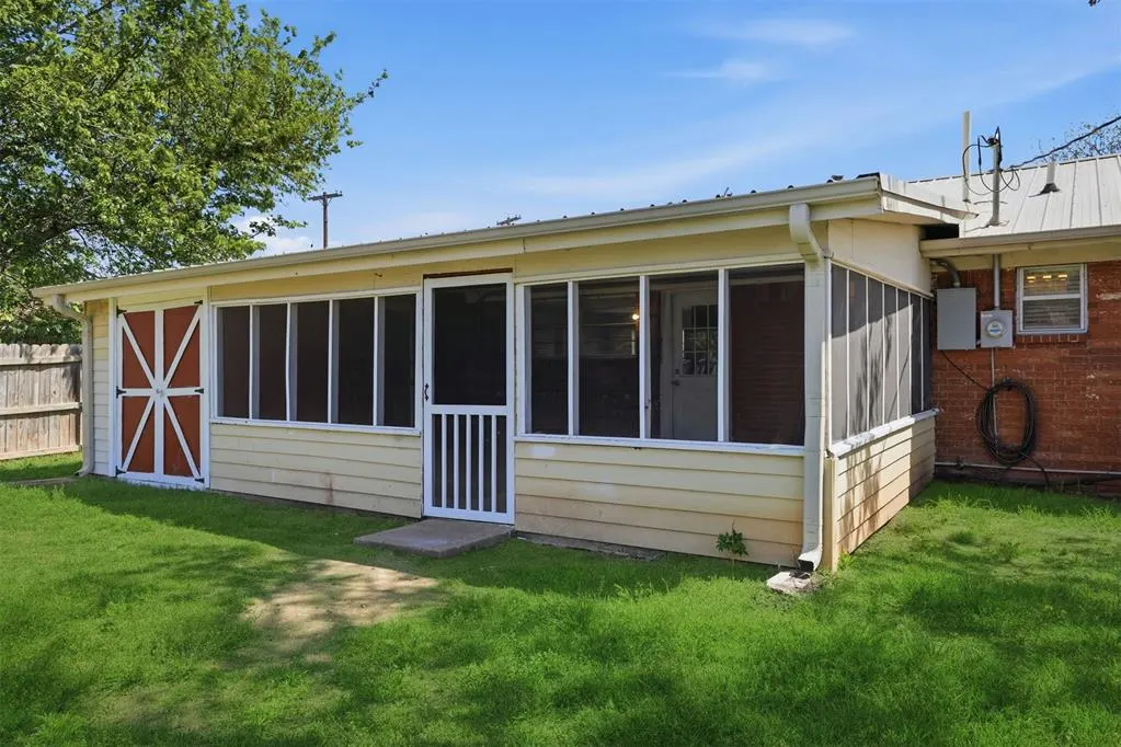 Photo 41 — 1511 D Street, Snyder, OK 73566