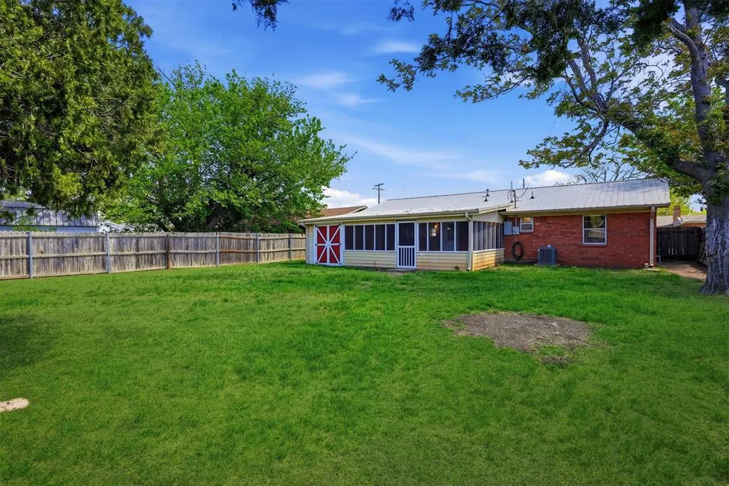 Photo 43 — 1511 D Street, Snyder, OK 73566