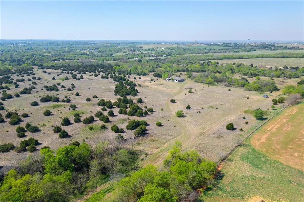 Photo 3 — 720 NW Richland Road, Piedmont, OK 73078