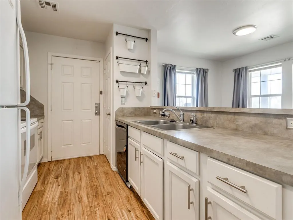 Photo 9 — 746 SE 39th Street, Oklahoma City, OK 73129