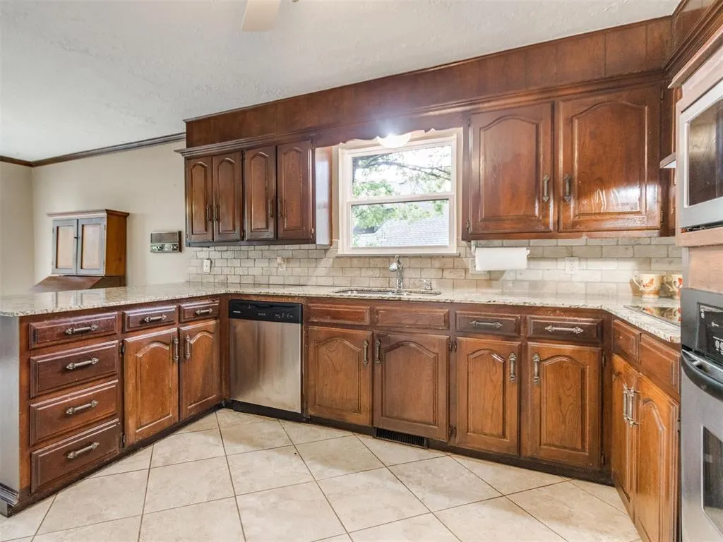 Photo 21 — 337 George L Cross Drive, Norman, OK 73069