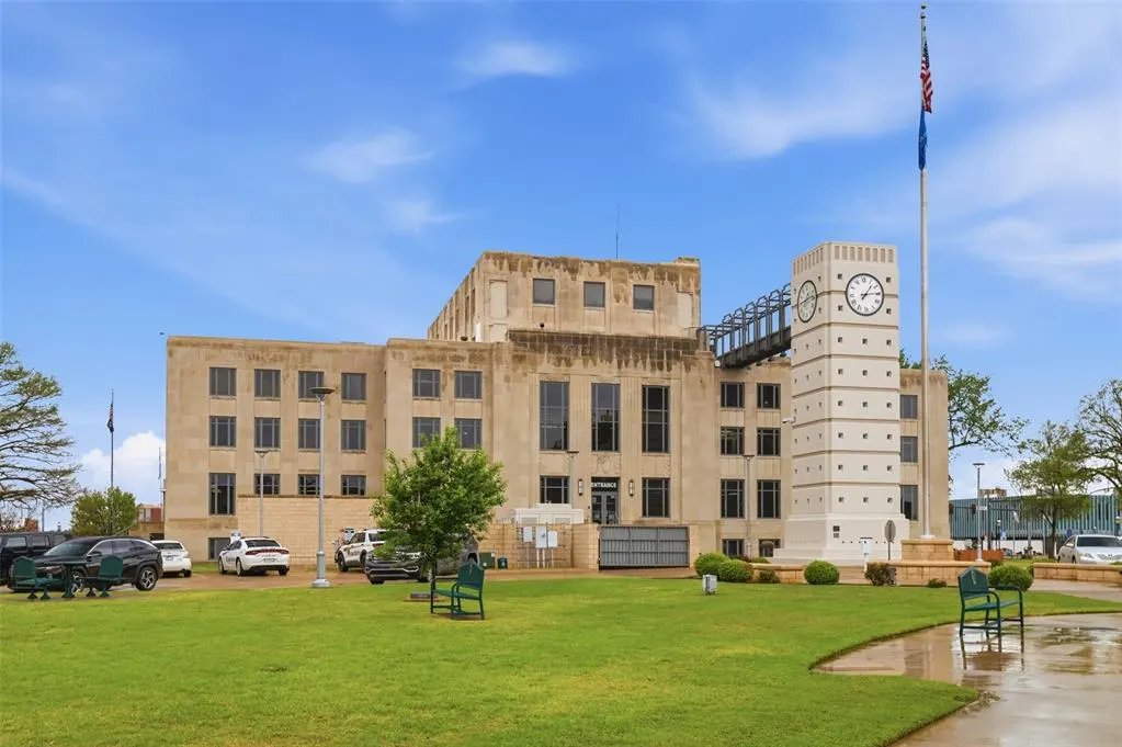 Photo 48 — 120 E Randolph Avenue, Enid, OK 73701