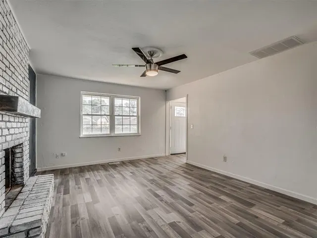Photo 8 — 3407 Woodvale Drive, Midwest City, OK 73110