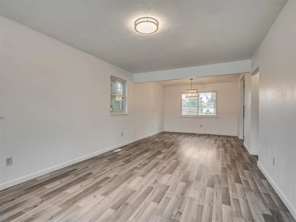 Photo 10 — 3407 Woodvale Drive, Midwest City, OK 73110