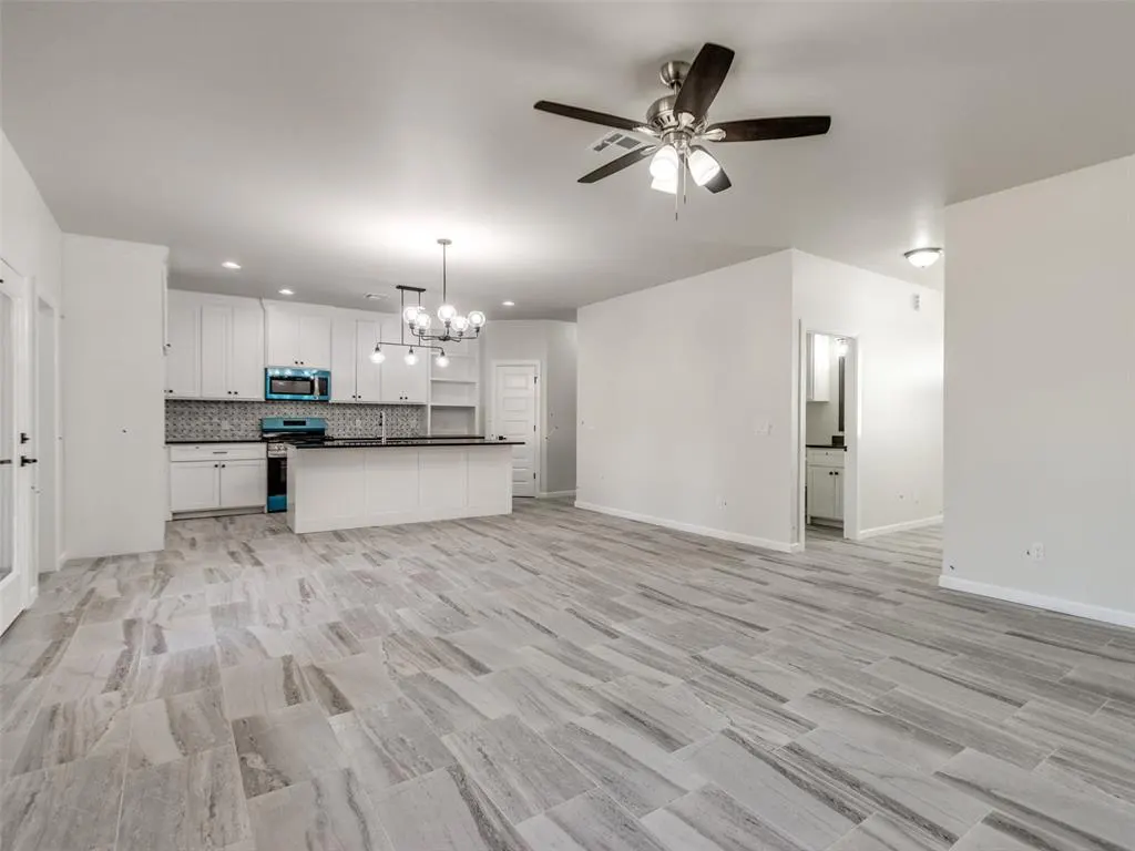 Photo 9 — 1509 NE 7 Street A, Oklahoma City, OK 73117