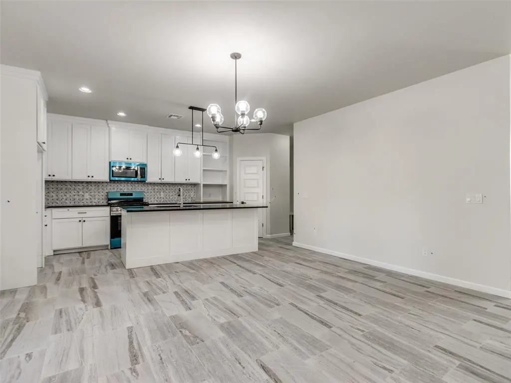 Photo 11 — 1509 NE 7 Street A, Oklahoma City, OK 73117