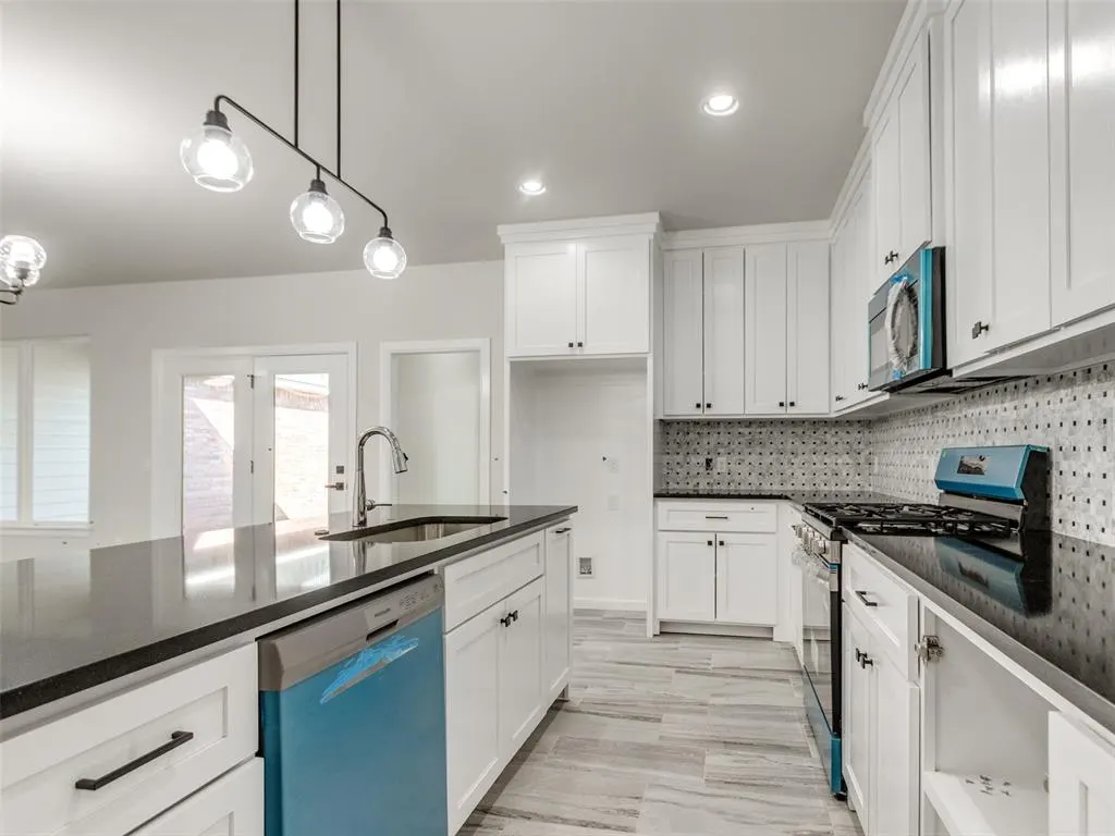 Photo 13 — 1509 NE 7 Street A, Oklahoma City, OK 73117