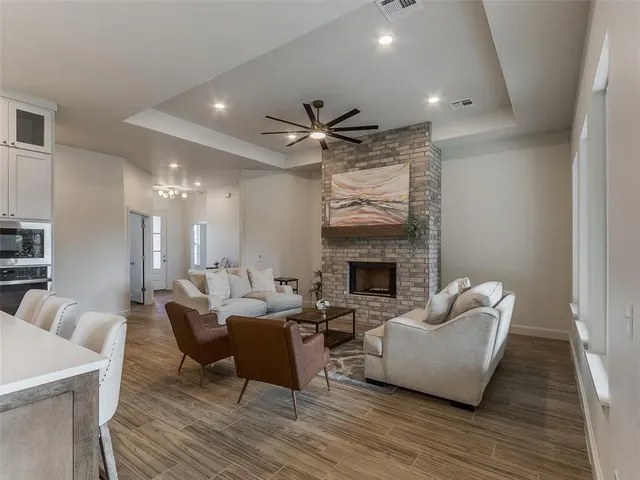 Photo 7 — 516 S Freedom Drive, Mustang, OK 73064