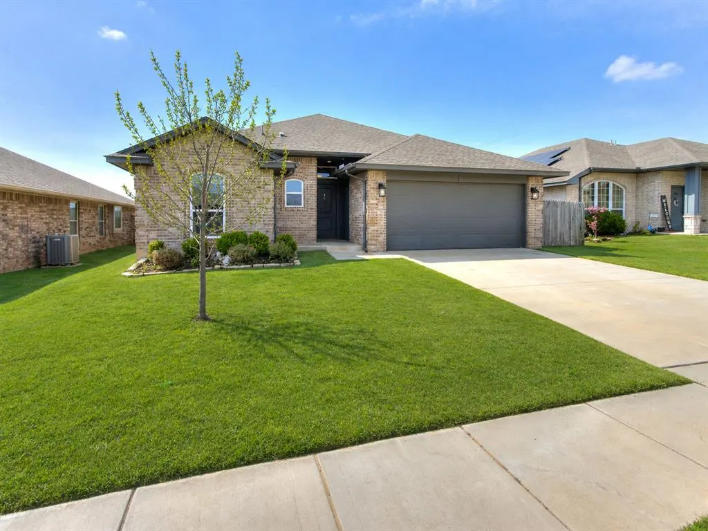Photo 2 — 4308 Condor Drive, Norman, OK 73072