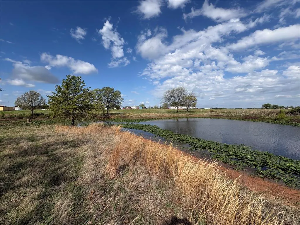 Photo 2 — 20537 W Gaddy Road, Tecumseh, OK 74873