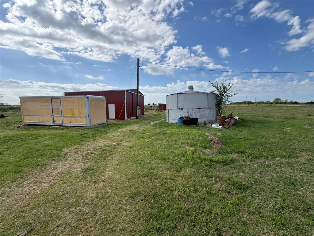 Photo 4 — 20537 W Gaddy Road, Tecumseh, OK 74873