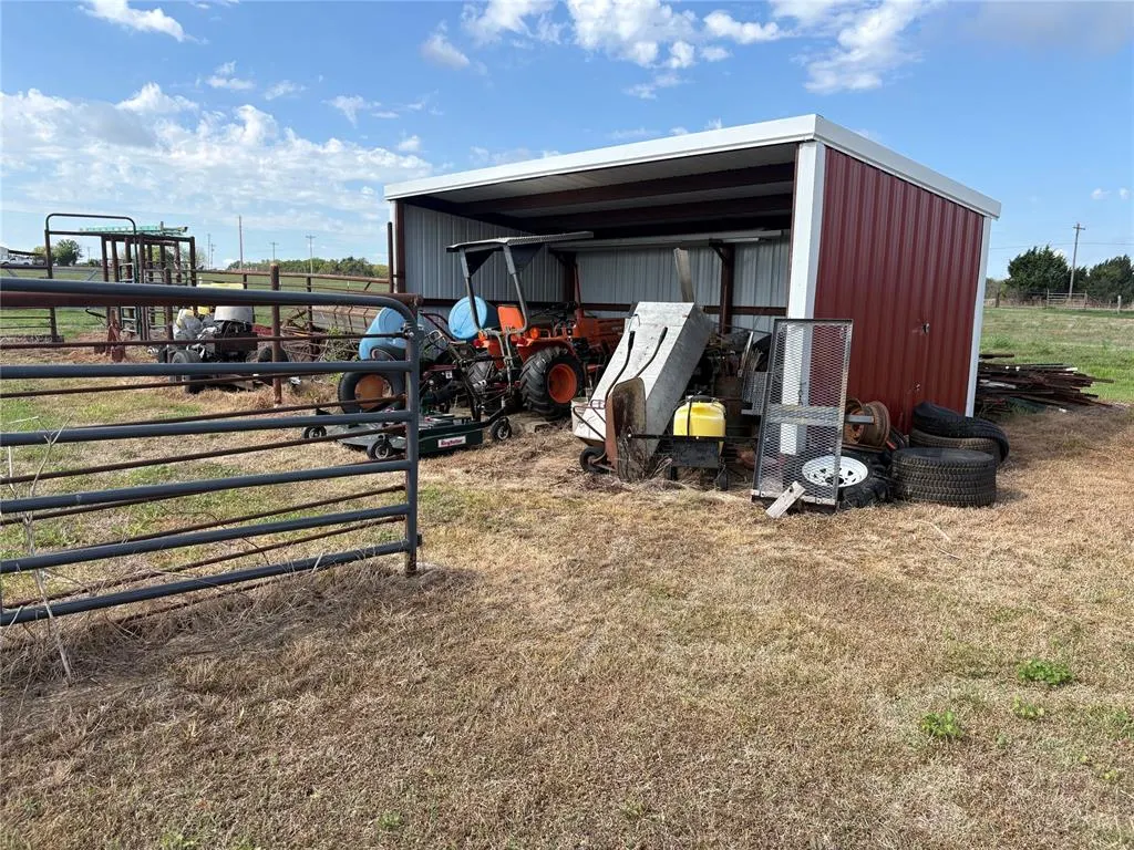 Photo 6 — 20537 W Gaddy Road, Tecumseh, OK 74873