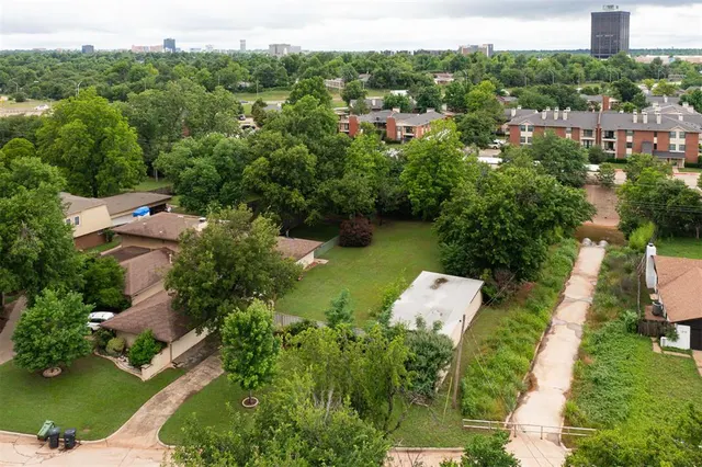 Photo 5 — 1819 NW 42nd Street, Oklahoma City, OK 73118