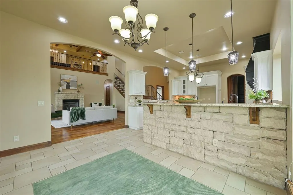 Photo 13 — 11601 Marbella Drive, Oklahoma City, OK 73173