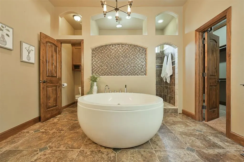 Photo 24 — 11601 Marbella Drive, Oklahoma City, OK 73173