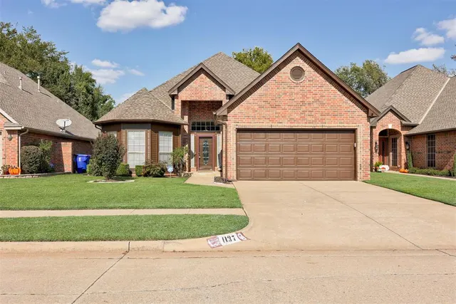 Photo 4 — 1137 Pinehurst Drive, Norman, OK 73072