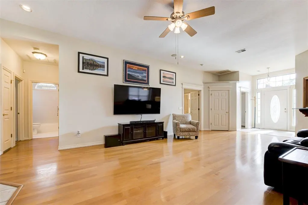 Photo 10 — 1137 Pinehurst Drive, Norman, OK 73072