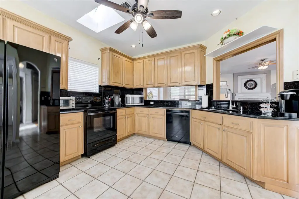 Photo 14 — 1137 Pinehurst Drive, Norman, OK 73072