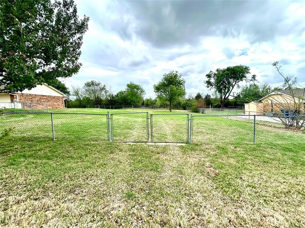 Photo 39 — 623 W Morgan Drive, Guthrie, OK 73044